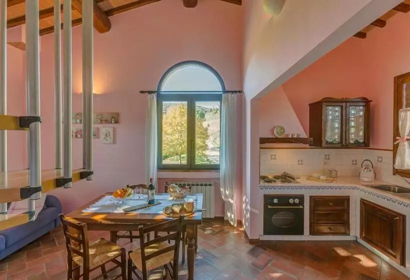 هتل La Grotta Dell'eremita