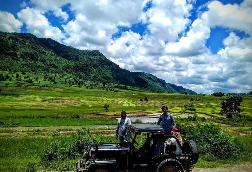 هتل Ss Aung Ban