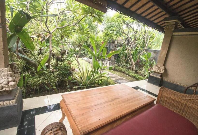 Отель Trijaya Guest House Pemuteran