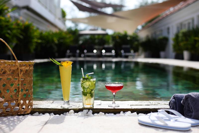 White Boutique Hotel & Residences