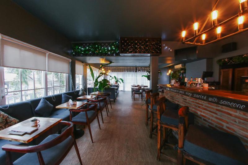 White Boutique Hotel & Residences