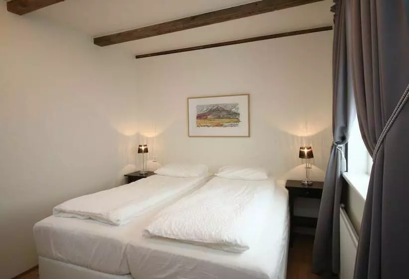 Acco Ice Apartments