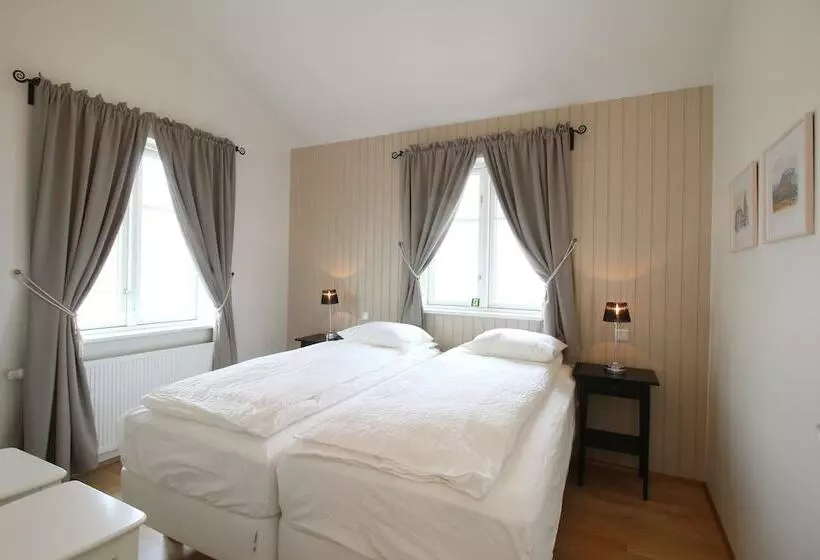 Acco Ice Apartments