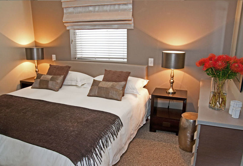 بنسيون 94 On Rodger