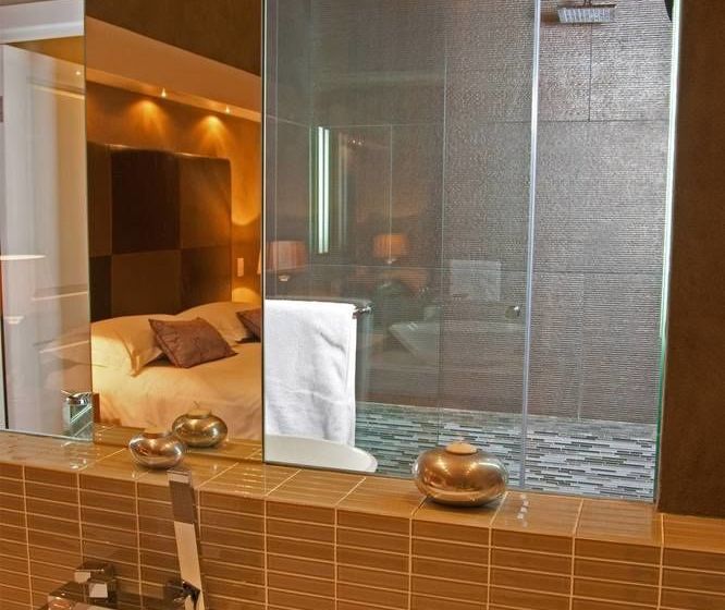 بنسيون 94 On Rodger