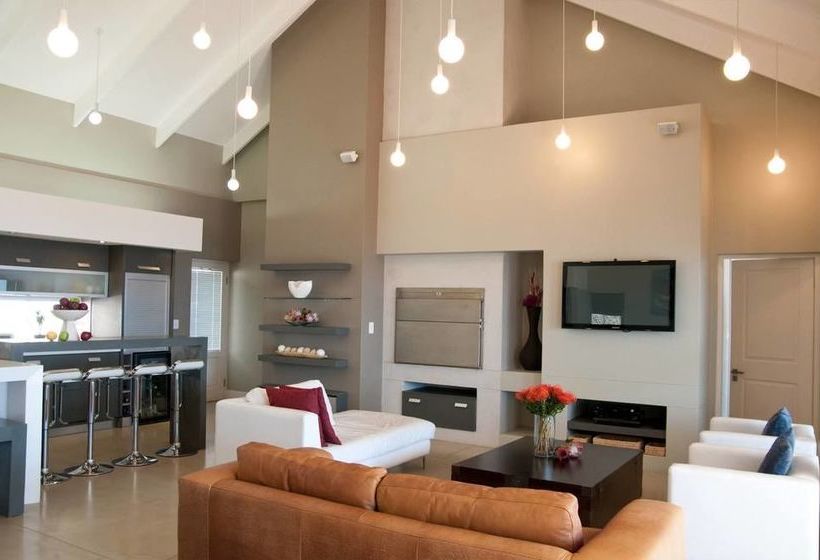 بنسيون 94 On Rodger