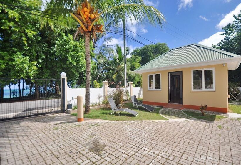 Yasad Luxury Beach Residence