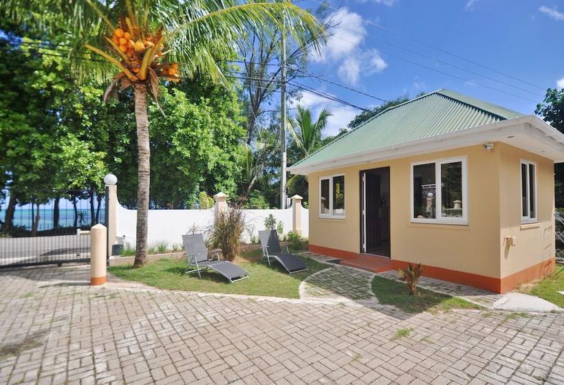 Yasad Luxury Beach Residence