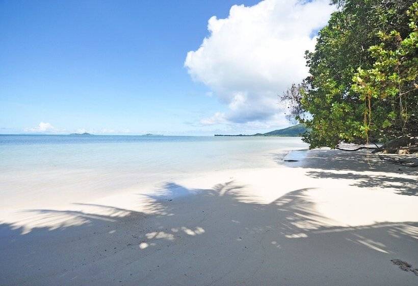 Yasad Luxury Beach Residence