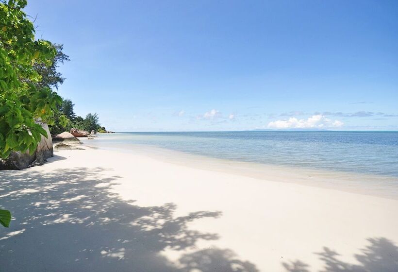 Yasad Luxury Beach Residence