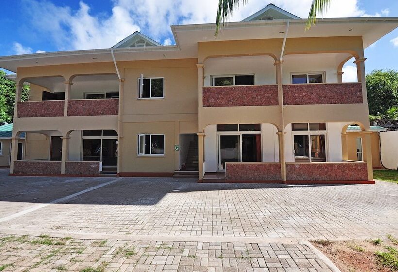 Yasad Luxury Beach Residence