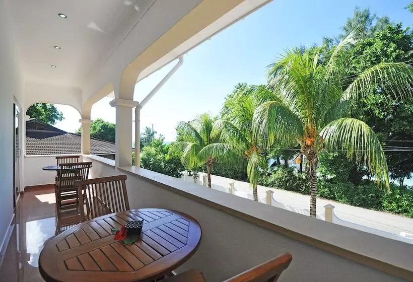 Yasad Luxury Beach Residence