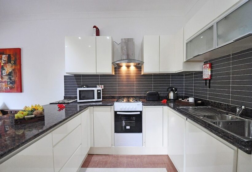 Yasad Luxury Beach Residence