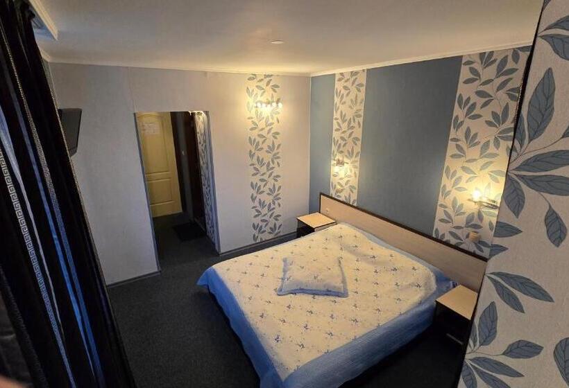 پانسیون Excelsior Family