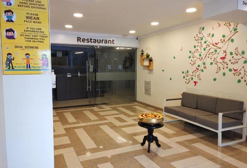 בית מלון כפרי Downtown Business