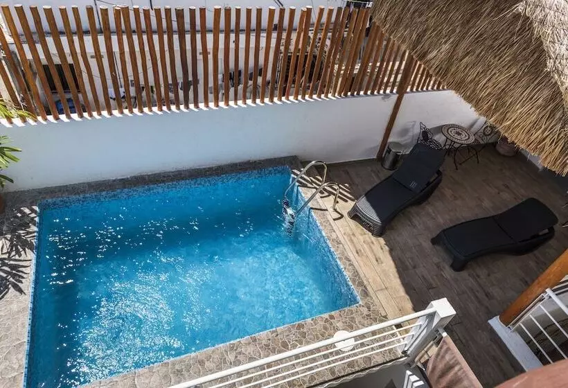 Coconut Hotel Boutique