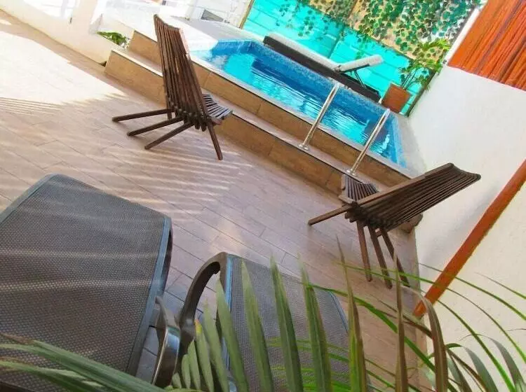 Coconut Hotel Boutique