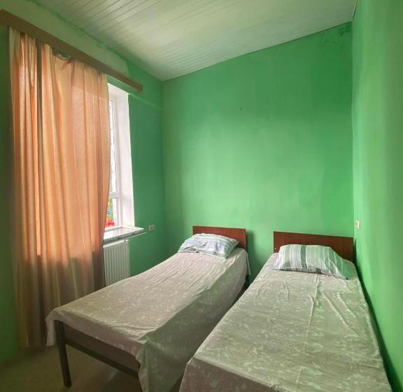 Hostel Golden Fleece