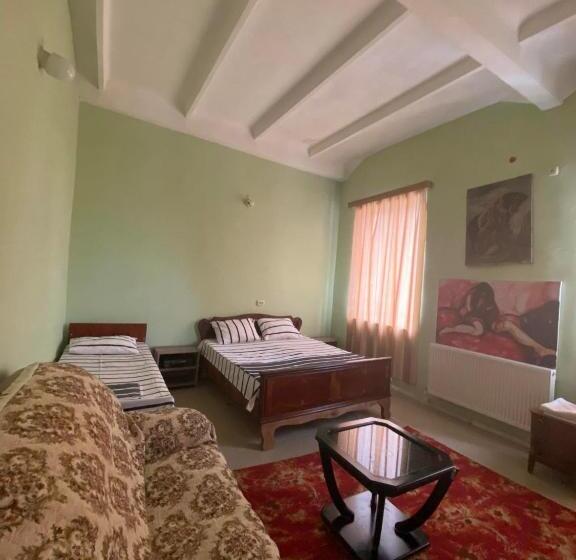 Hostel Golden Fleece