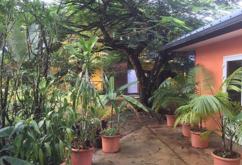 هتل L Ebene Verte