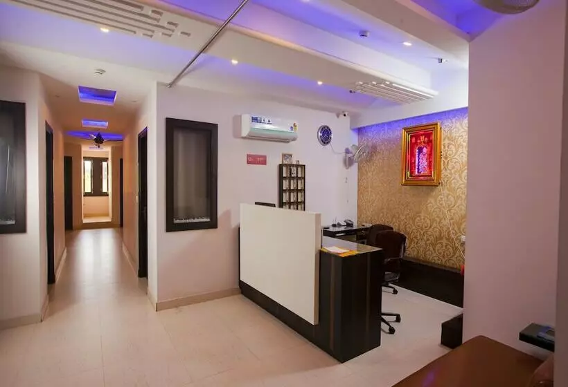 هتل Oyo Rooms Paschim Vihar