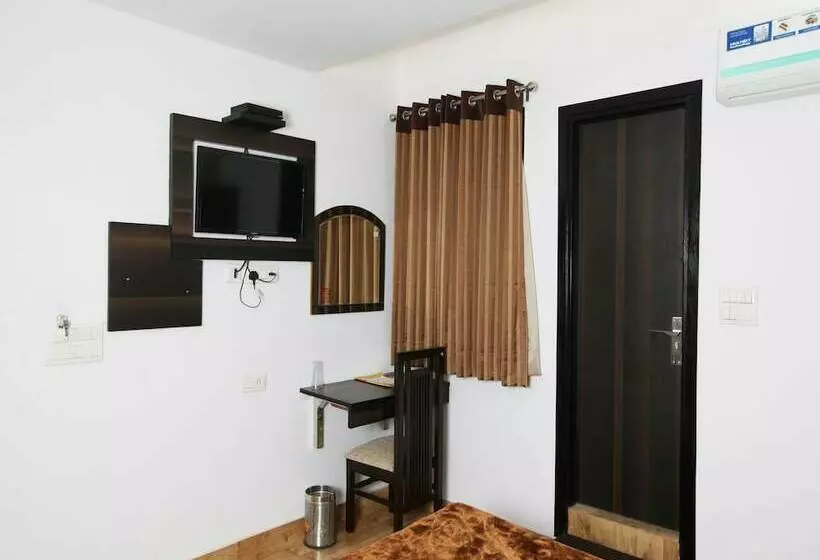 هتل Oyo Rooms Paschim Vihar