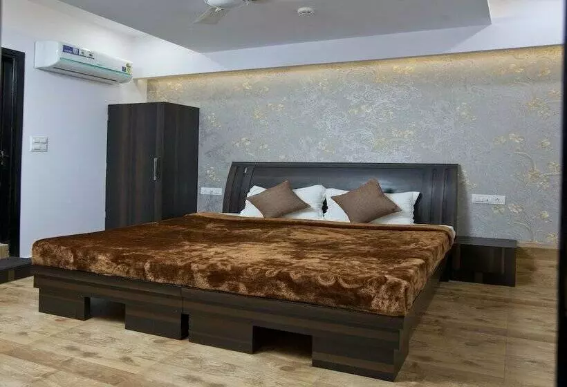 هتل Oyo Rooms Paschim Vihar