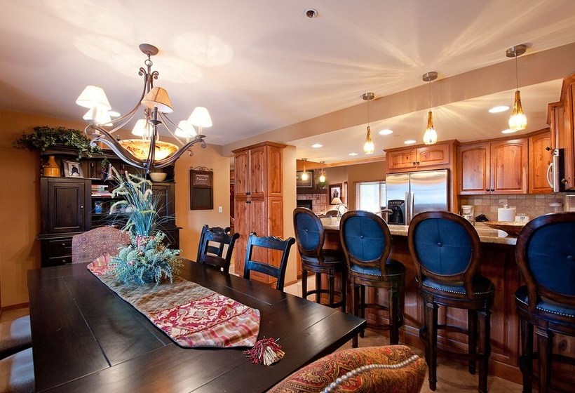 Lakeside Townhomes By Lespri Management