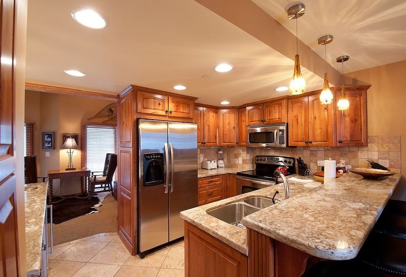 Lakeside Townhomes By Lespri Management