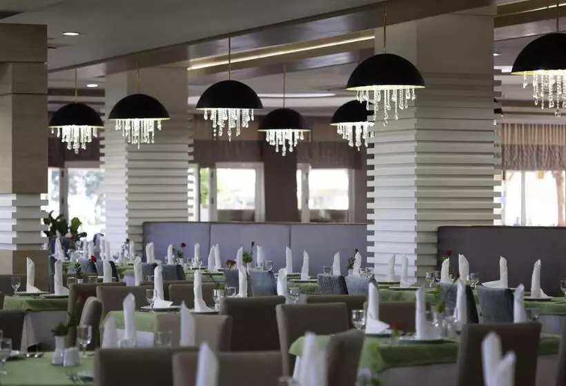Lomakeskus Adalya Ocean Deluxe