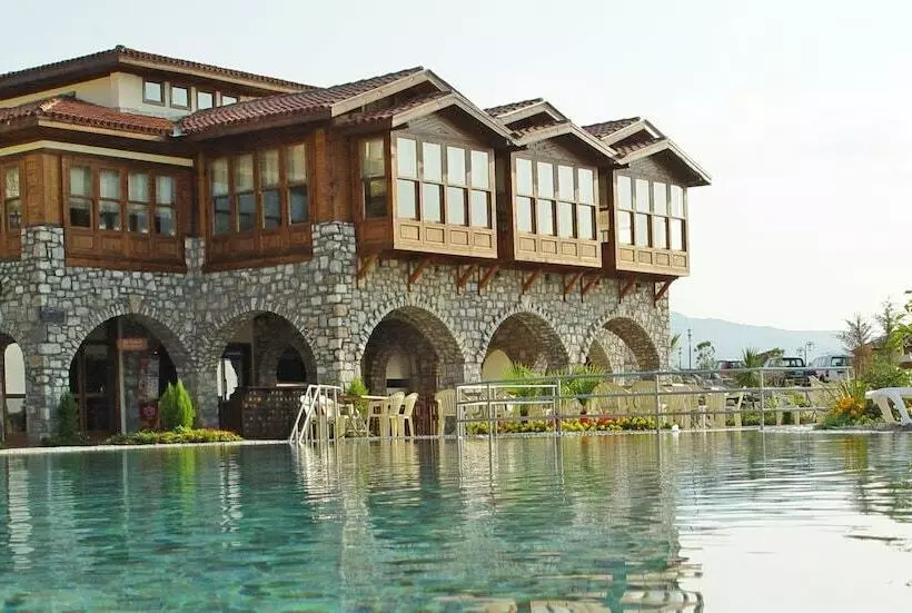 リゾートホテル Umut Thermal Spa & Wellness