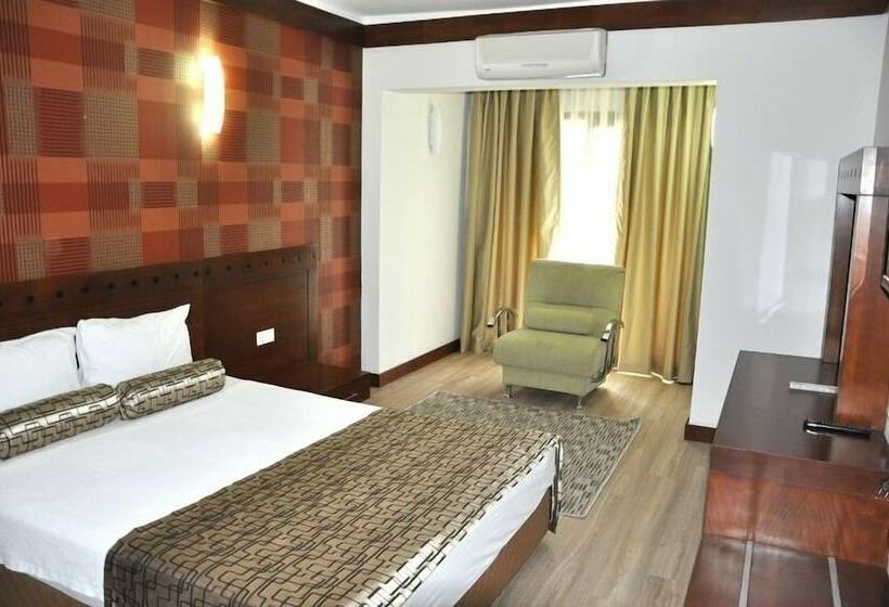 منتجع Umut Thermal Spa & Wellness