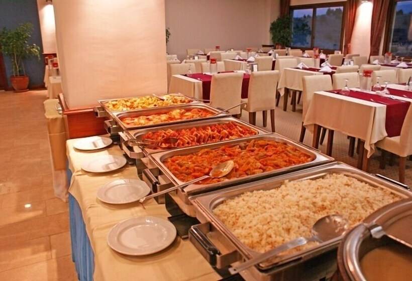 منتجع Umut Thermal Spa & Wellness