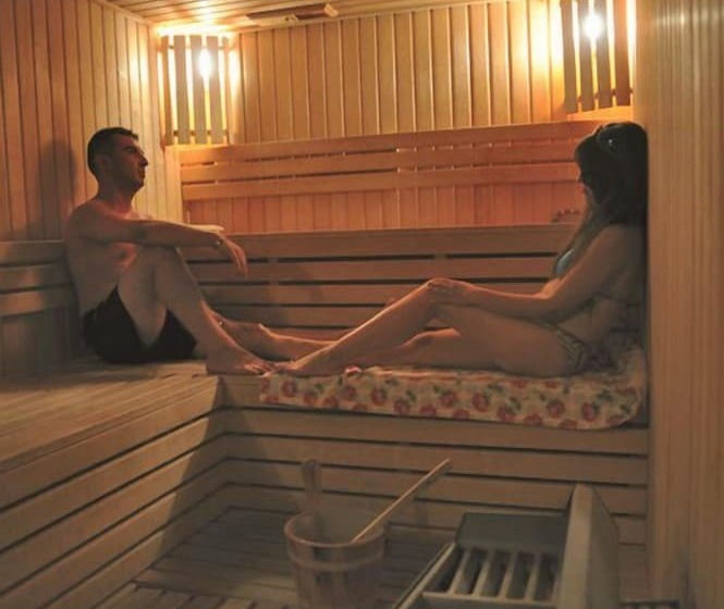 منتجع Umut Thermal Spa & Wellness