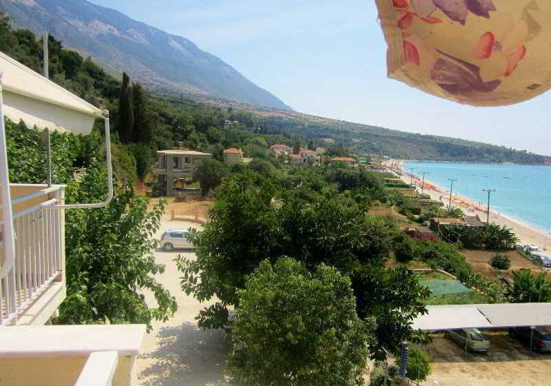 Rosa’s Beach Studios