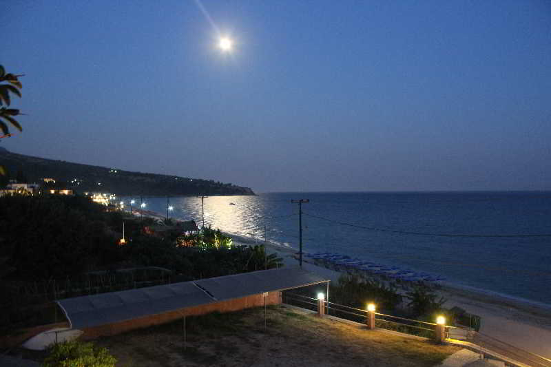 Rosa’s Beach Studios