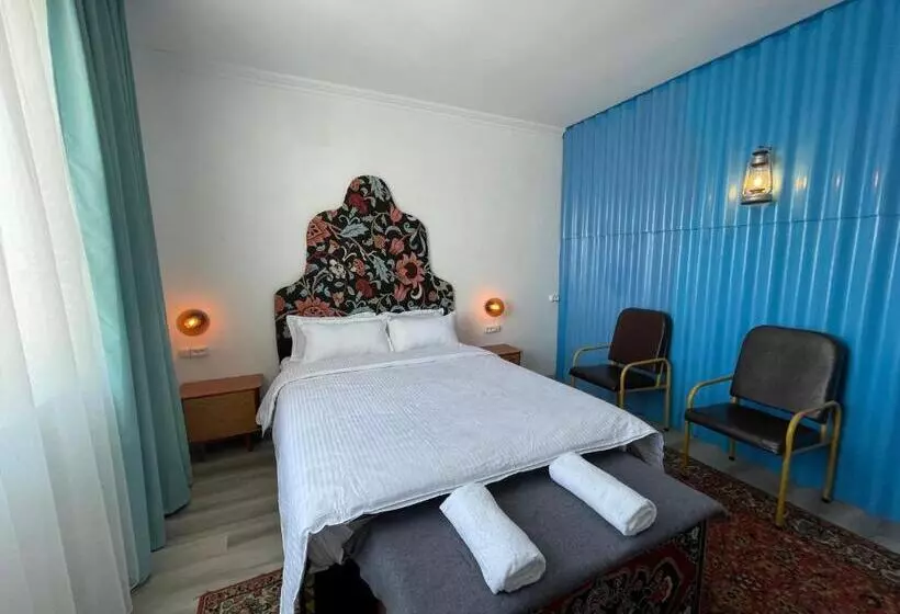 Duet Hostel &