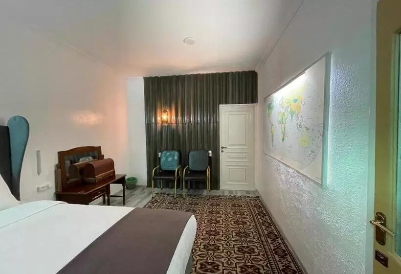 Duet Hostel &