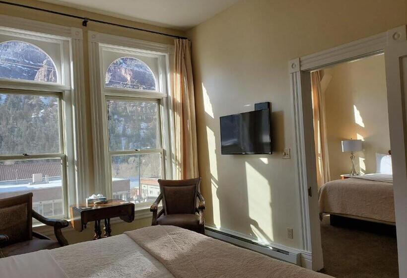 בית מלון כפרי Ouray   For 12 Years Old And Over