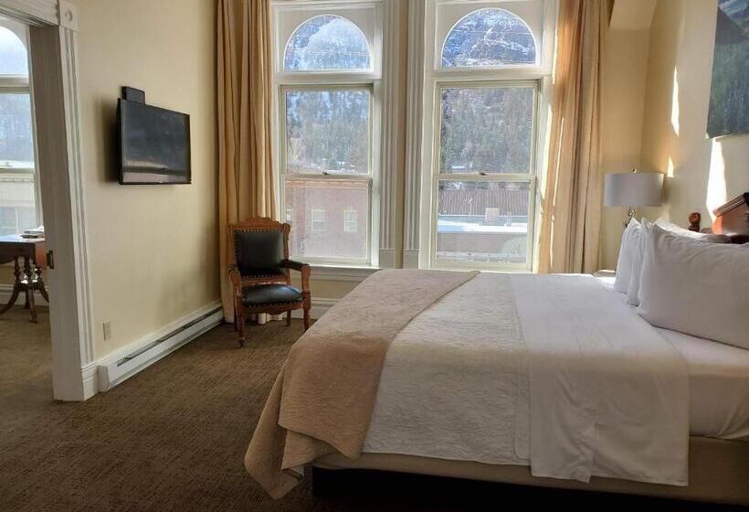 هتل Ouray For 12 Years Old And Over