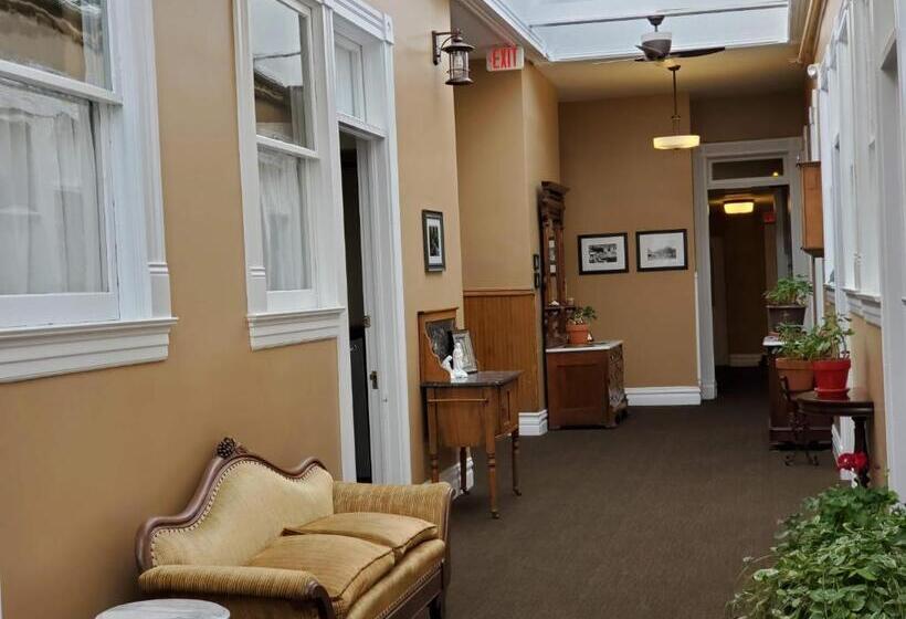 בית מלון כפרי Ouray   For 12 Years Old And Over