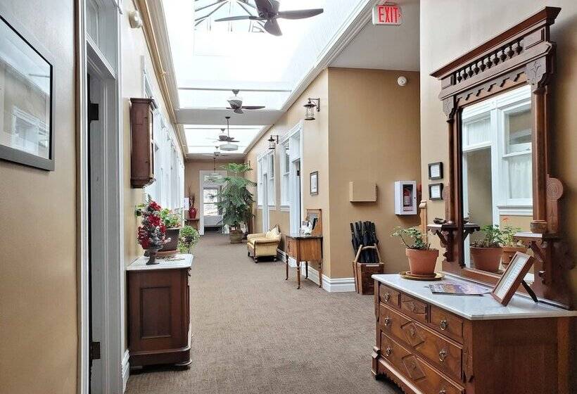 בית מלון כפרי Ouray   For 12 Years Old And Over