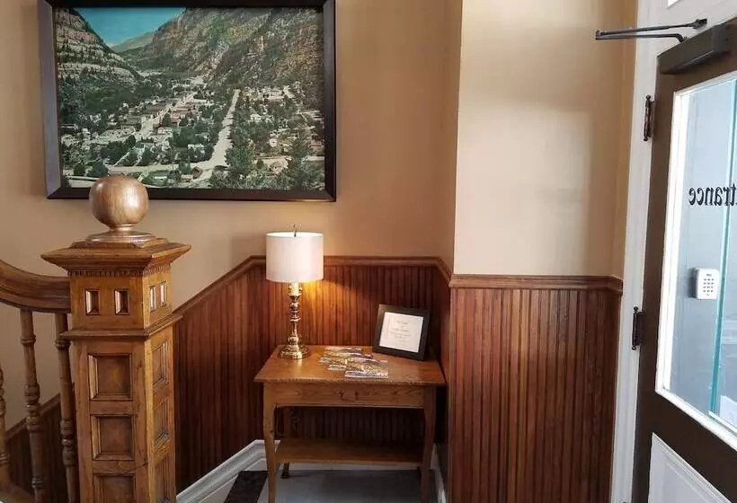 ホテル Ouray   For 12 Years Old And Over