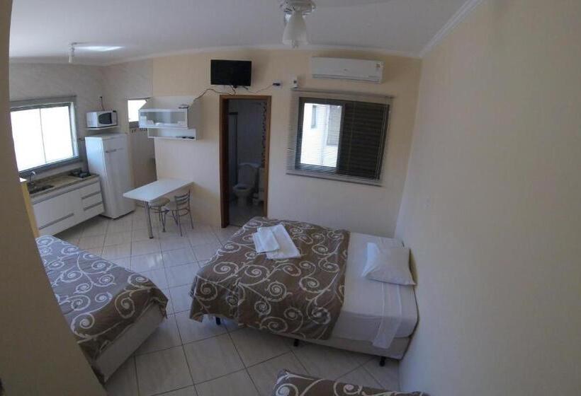 ホテル áries Apart