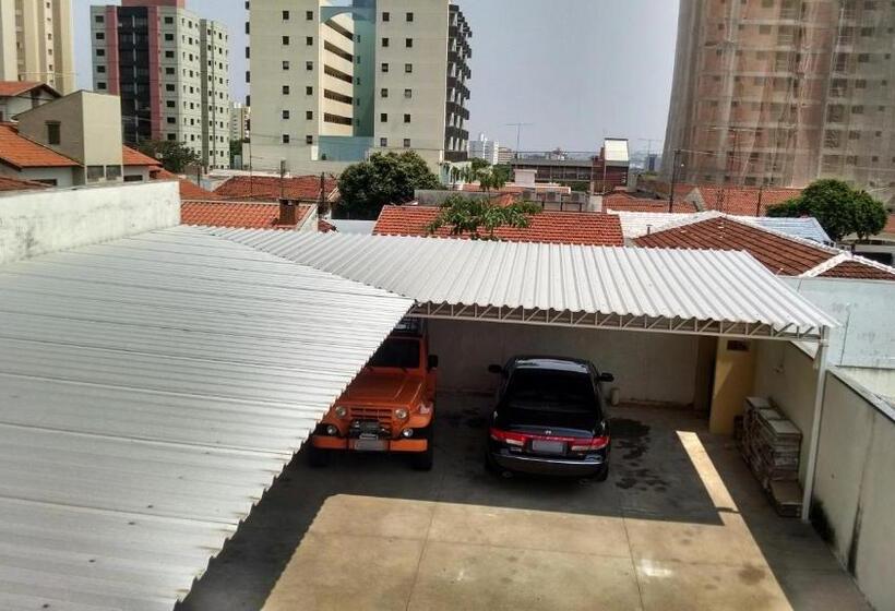 ホテル áries Apart