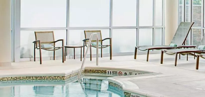 ホテル Springhill Suites By Marriott Carle Place Garden City