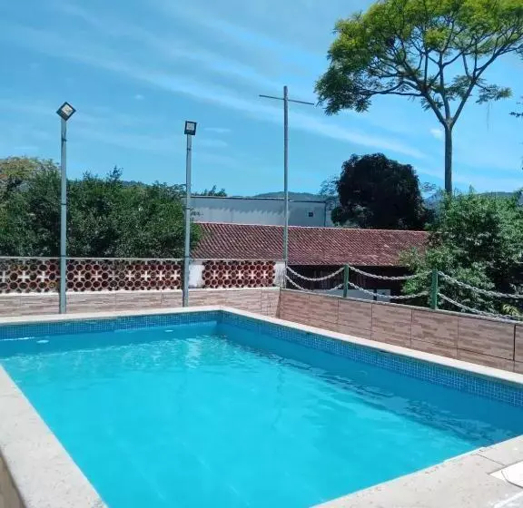 Leo S Clan Beach Hostel