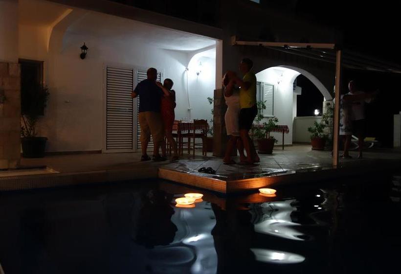 تختخواب و صبحانه Bonaca