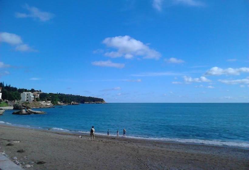 تختخواب و صبحانه Bonaca