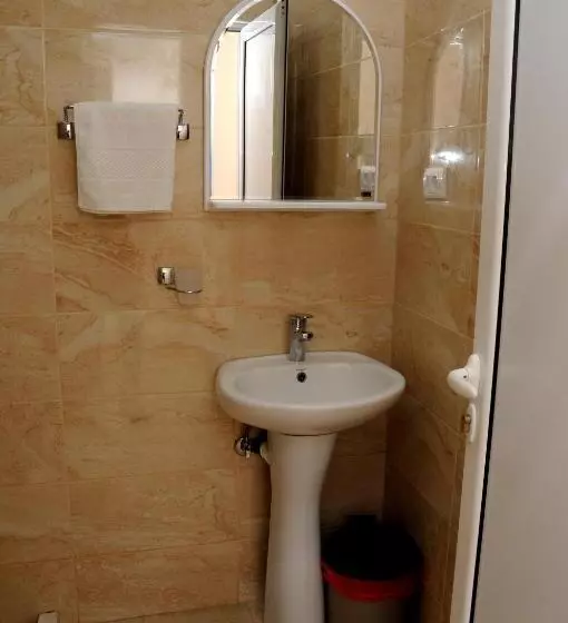 تختخواب و صبحانه Mala Plaza